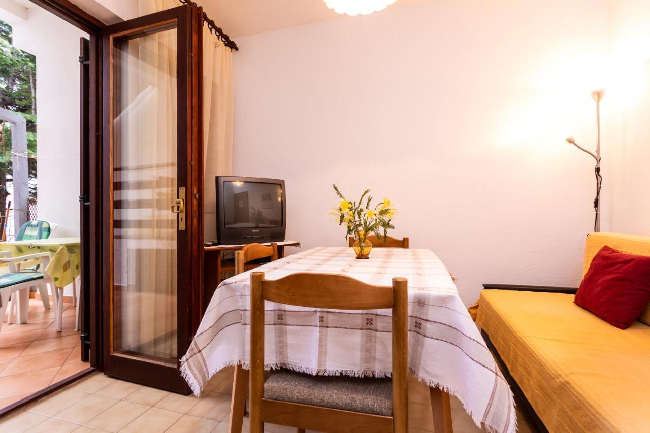 Rooms & Studio Apartment Mira Baška Kültér fotó