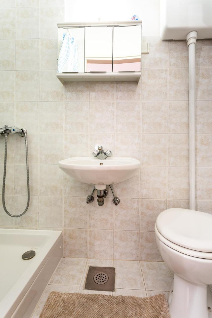 Rooms & Studio Apartment Mira Baška Kültér fotó