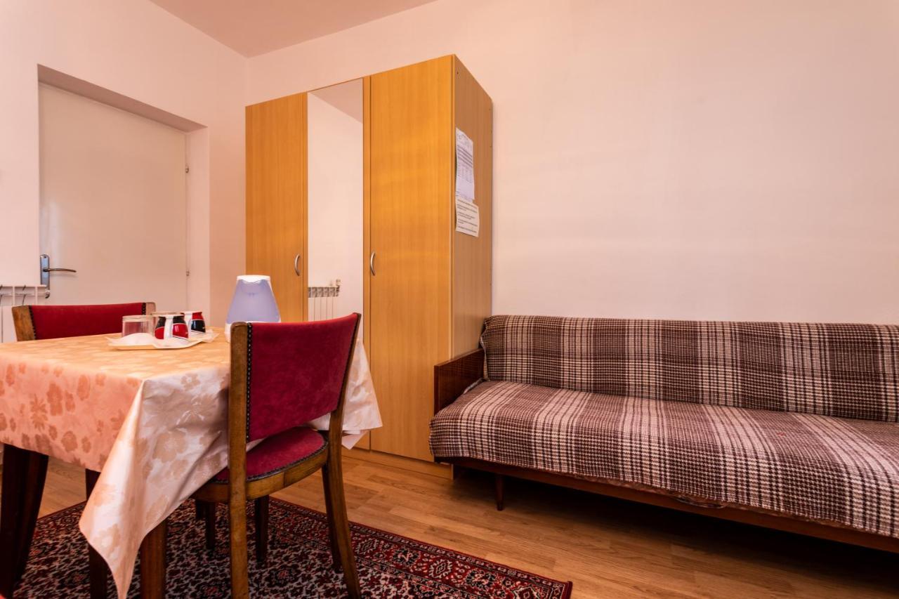 Rooms & Studio Apartment Mira Baška Kültér fotó
