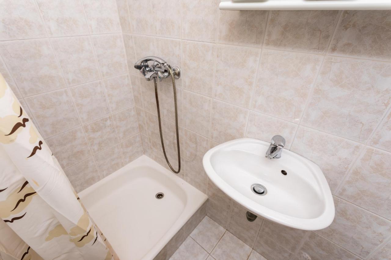 Rooms & Studio Apartment Mira Baška Kültér fotó