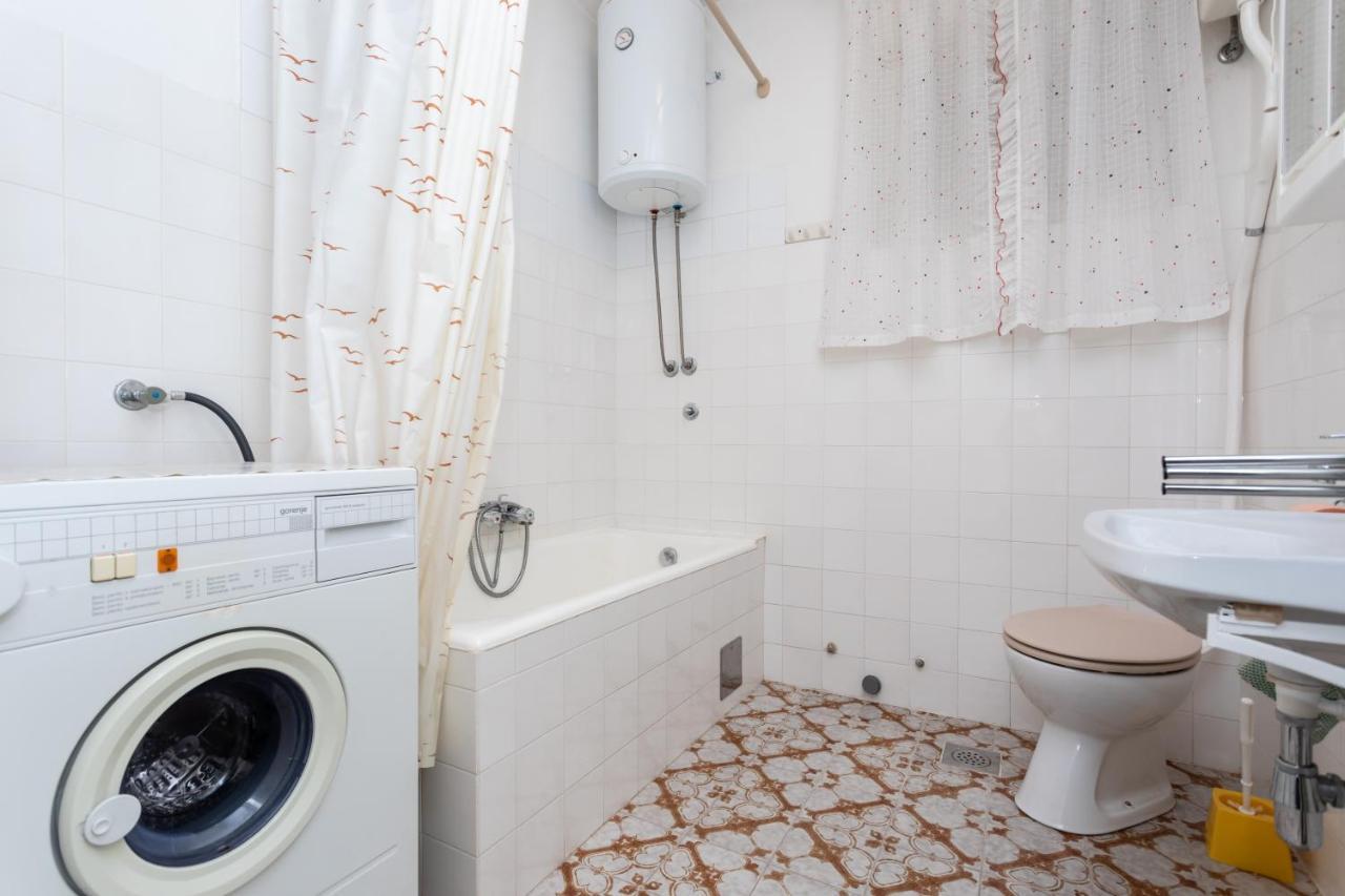 Rooms & Studio Apartment Mira Baška Kültér fotó