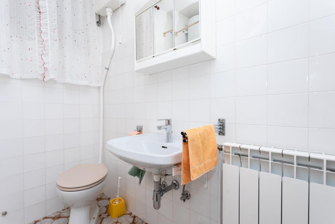 Rooms & Studio Apartment Mira Baška Kültér fotó